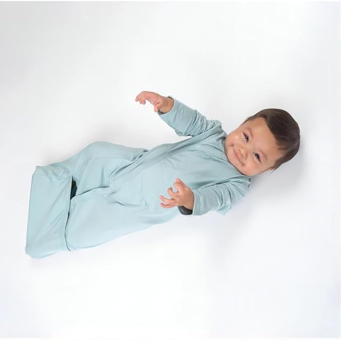 PurComfy Supersoft Baby Sleeper Gowns, Premium Bamboo Viscose Infant Nightgown Sleepers Preemie Newborn Snap Bundler