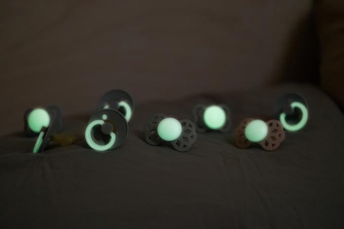 BIBS Colour Night Glow in The Dark Soother 2-Pack, BPA Free Dummy Pacifier, Round Nipple. Natural Rubber Latex, Made in Denmark, Size 2 (6-18 Months), Blush Glow/Woodchuck Glow