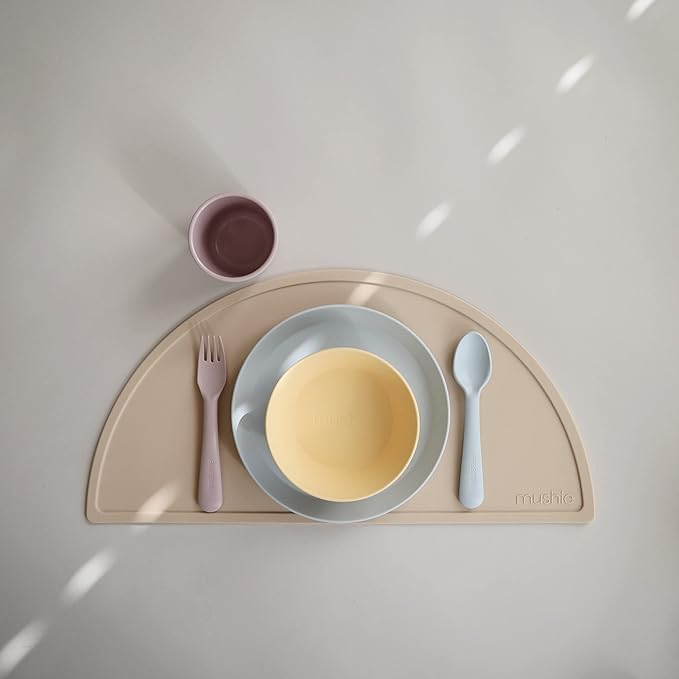 mushie Round Dinnerware Plates for Kids | Made in Denmark, Set of 2 (Powder Blue)