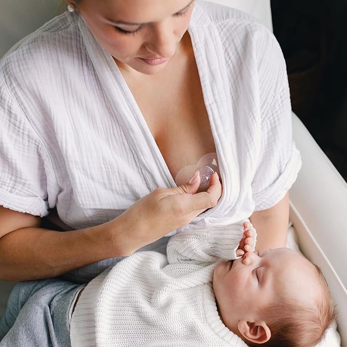 Dr. Brown's Butterfly Breastfeeding Nipple Shields for Protecting Sore, Flat or Inverted Nipples, Essential for Latching Difficulties with Microwave Sterilizer Carrying Case, 24mm