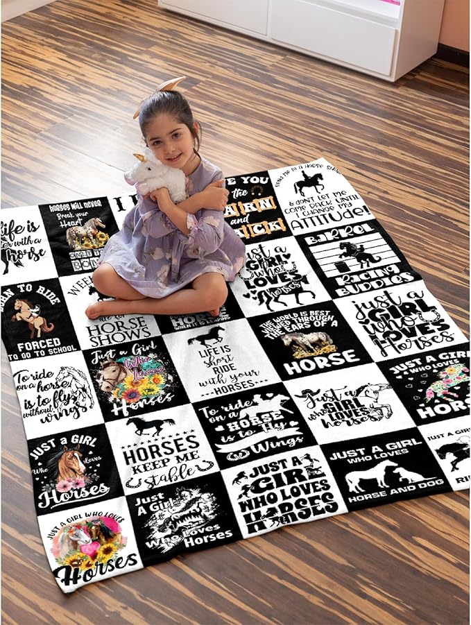 Horse Blanket for Teen Black White Throw Blanket Gifts for Girls Boys Soft Throws Blankets All Seasons 50×60 Inches for Bed Office