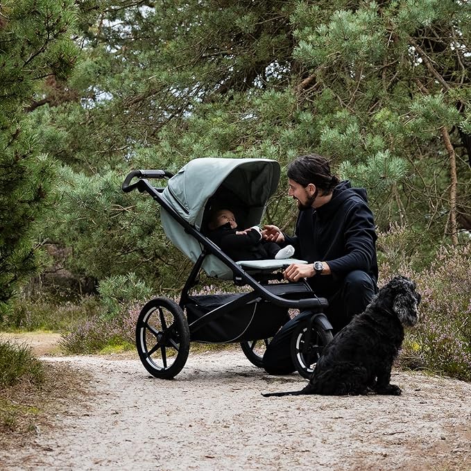 Thule Urban Glide 3 Single Child All-Terrain Stroller - Lightweight - Air-Filled Tires & Suspension - Integrated Hand Brake - Reclining seat with Leg Rest - Padded 5-Point Harness